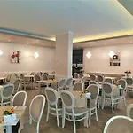 Grenada Hotel 4*